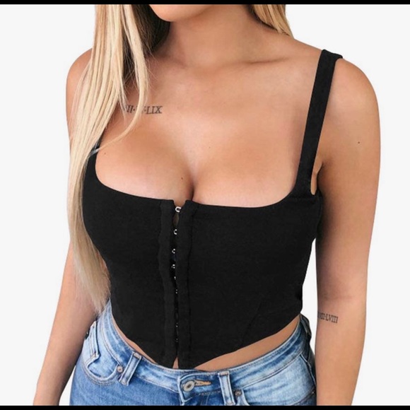 Black cup crop top - Picture 1 of 1